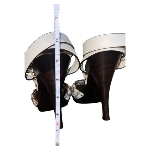 Gucci White Braided Leather Sandals with High Heel - Picture 2 of 6